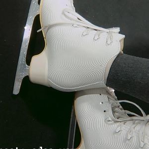 Figure skate boot:edea wave blade: riedell eclipse astra